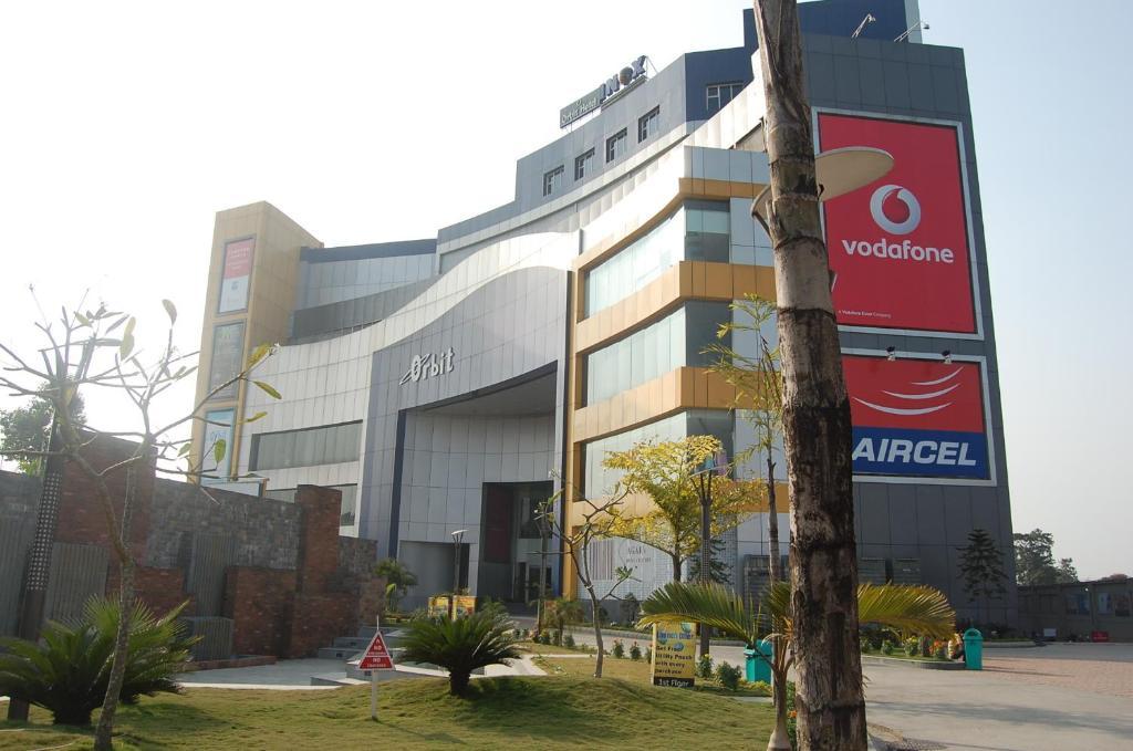 Rose Valley Orbit Hotel Shiliguri Exterior foto